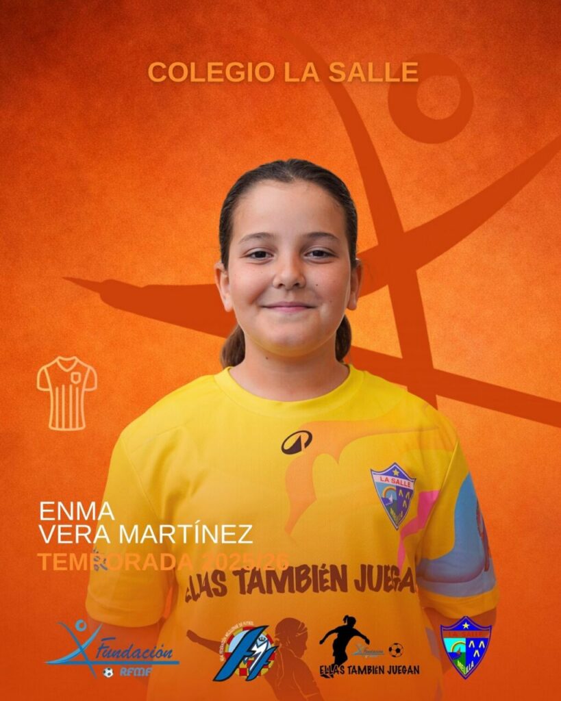 Retrato de Enma Vera Martínez en camiseta del Colegio La Salle