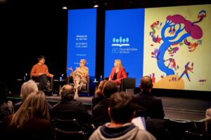 Presentación del cartel de la Feria del Libro de Madrid 2026 en un evento cultural.