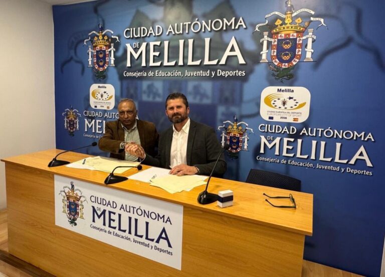 Firma de convenio para el festival Holi en Melilla