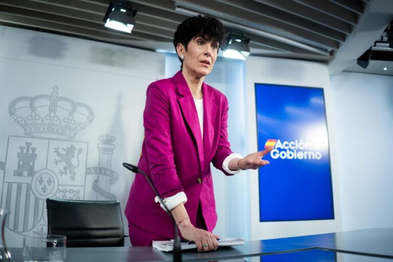 Ministra de Inclusión, Seguridad y Migraciones en rueda de prensa