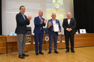 Entrega del Galardón 2026 a Vicky en un emotivo homenaje