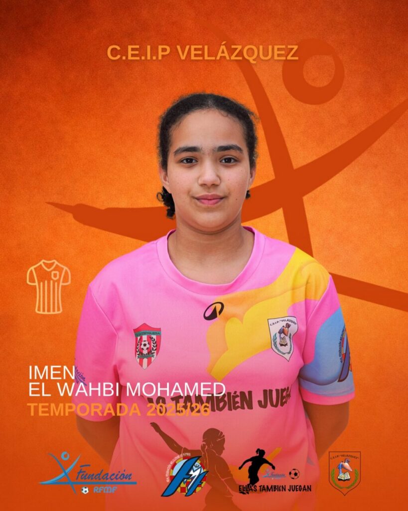Retrato de Imen El Wahbi en uniforme deportivo del CEIP Velázquez