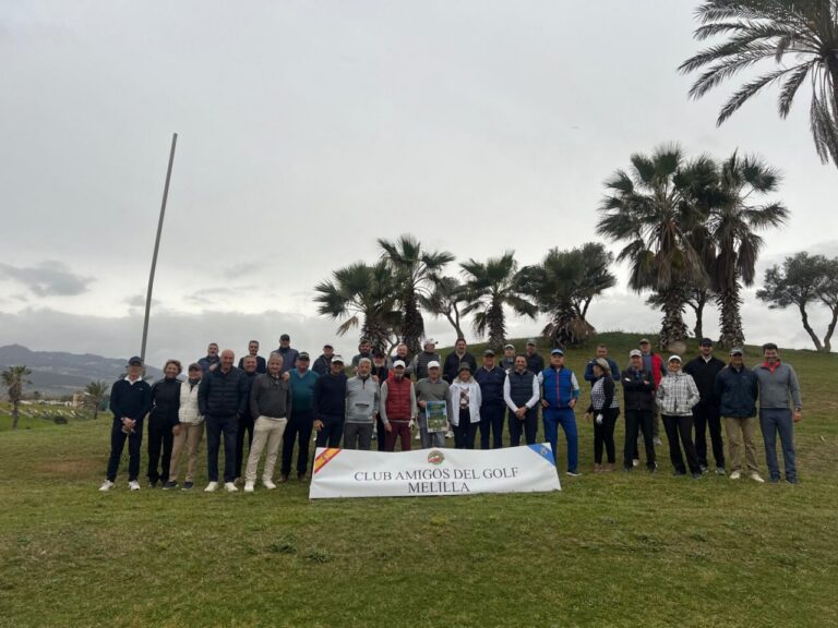 Participantes de la Liga 2026 de Golf en Melilla bajo la lluvia