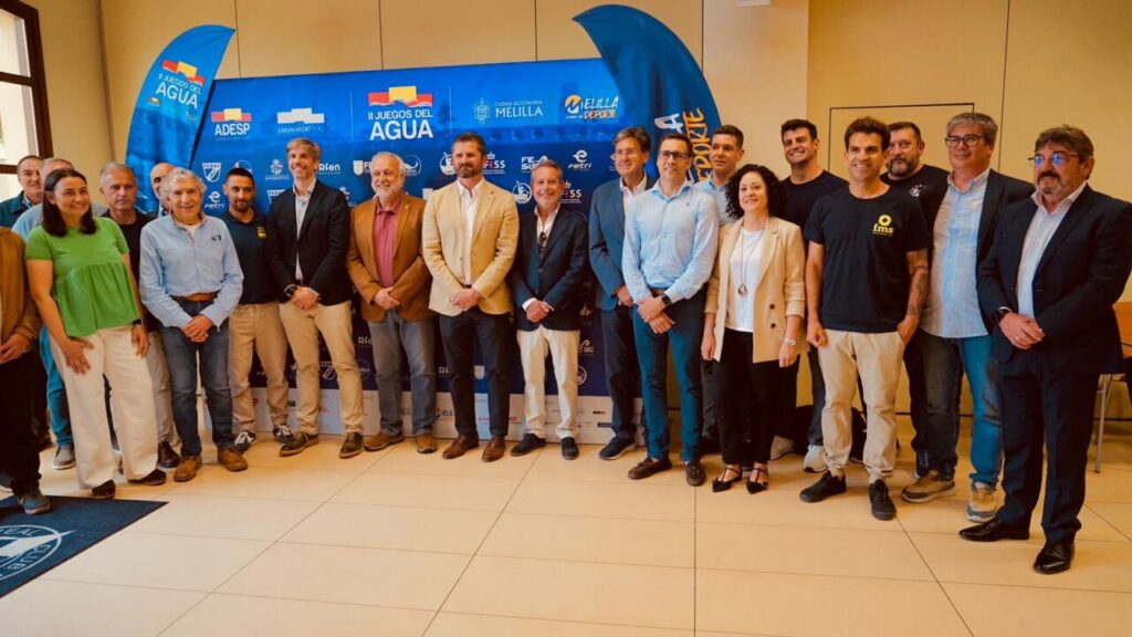 Participantes del IV Simposio de Federaciones de Deportes de Agua en Melilla