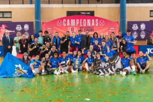 Equipo Melilla Torreblanca celebrando su victoria en la Supercopa de España.