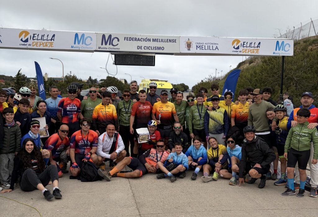 Participantes del VII Memorial de BTT Julio César Flores en Melilla