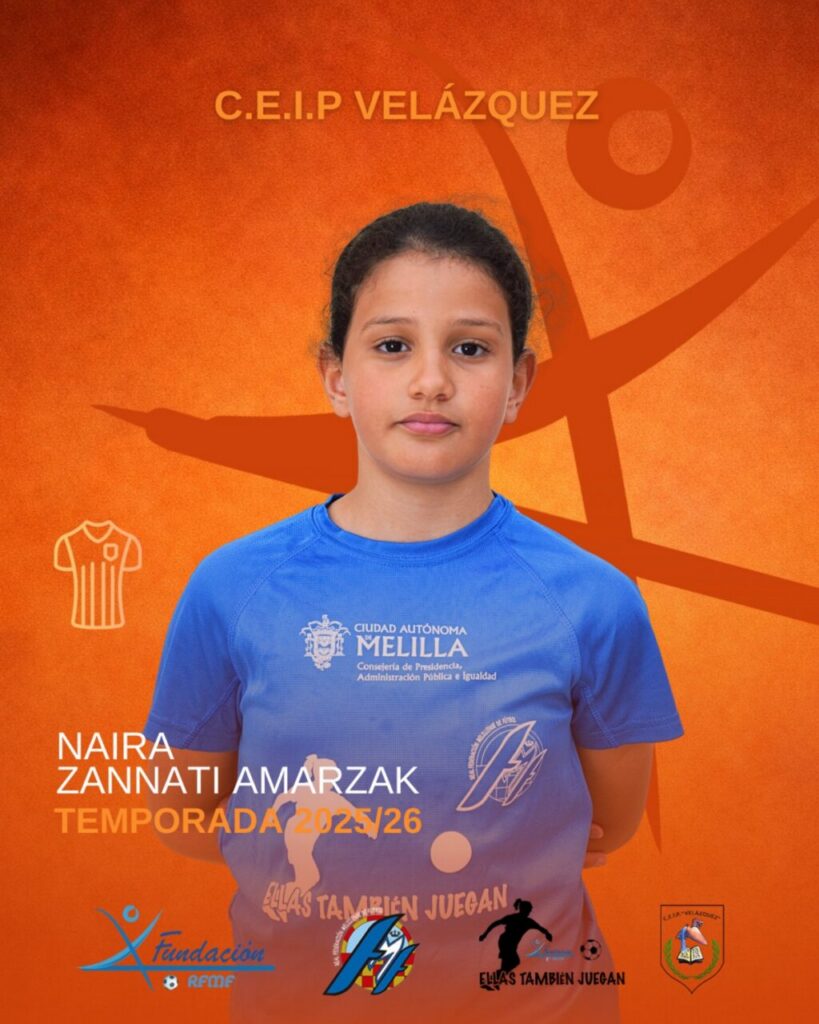 Retrato de Naira Zannati en camiseta del CEIP Velázquez