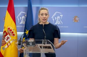 Ester Muñoz del Partido Popular condena la violencia en el Congreso.