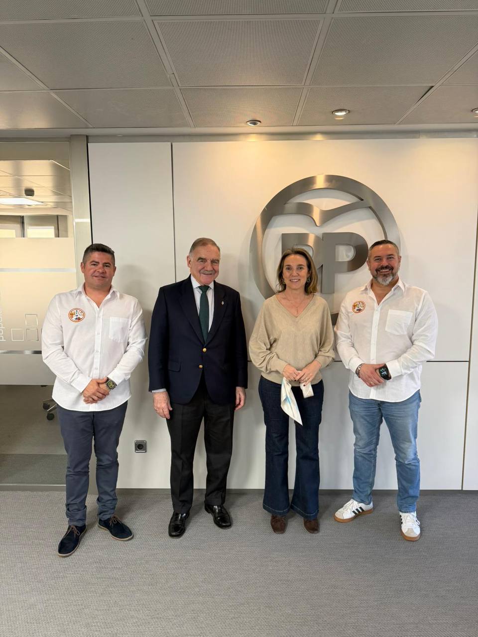 Reunión del Partido Popular sobre la declaración de profesión de riesgo de los militares