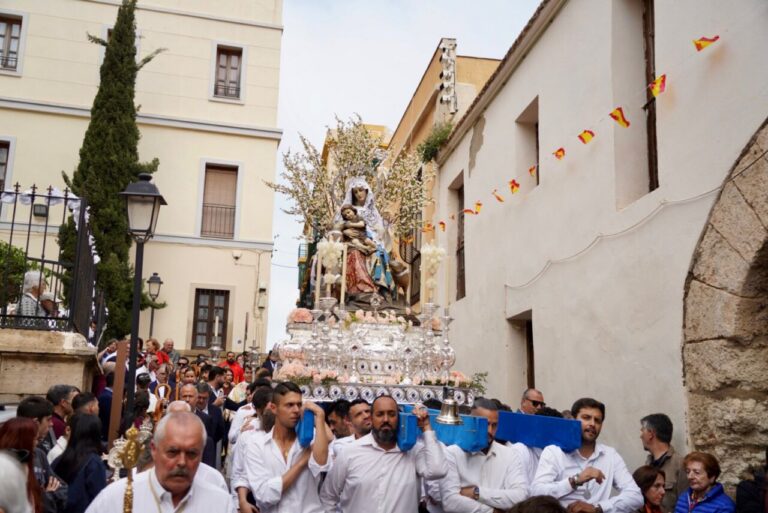 La procesión de la Divina Pastora en las calles de Melilla