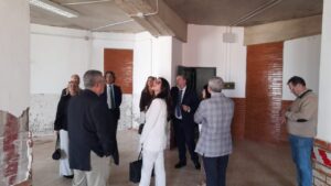 Visita a la rehabilitación de la baliza del muelle Nordeste III en Melilla