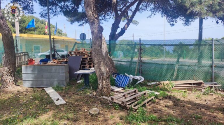 Vertido ilegal de residuos en el camping de Rostrogordo en Melilla