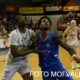Jugadores del Club Melilla Baloncesto en un partido de baloncesto