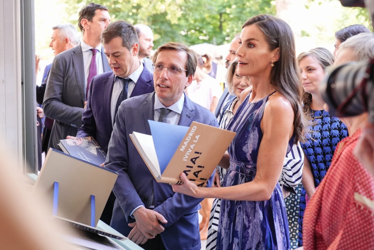 La Reina Letizia en la inauguración de la Feria del Libro de Madrid 2026