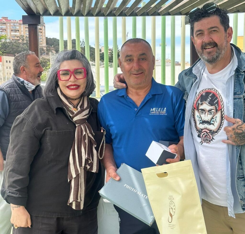 Celebración del homenaje a Bussi por su jubilación en instalaciones deportivas