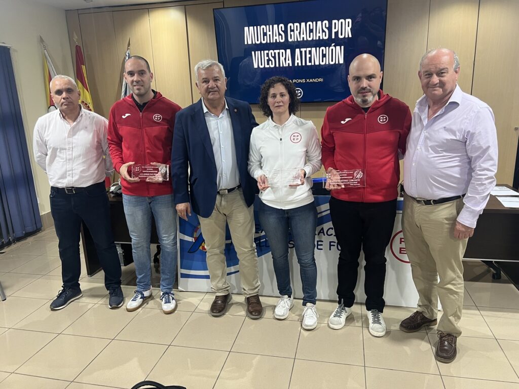 Entrenadores de la Selección Femenina de Fútbol Sala en un evento formativo