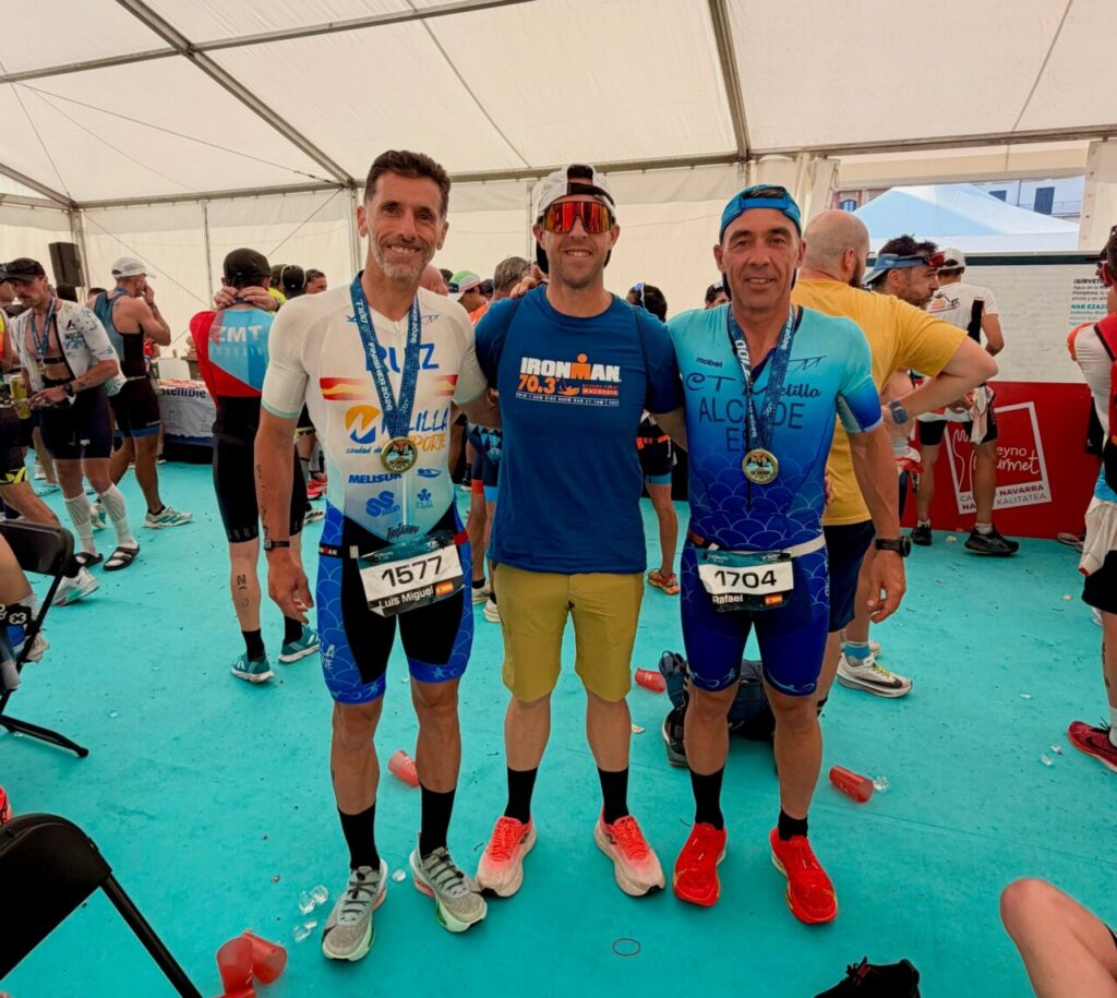 Luismi Ruiz y Fali Alcaide en el triatlón de Pamplona