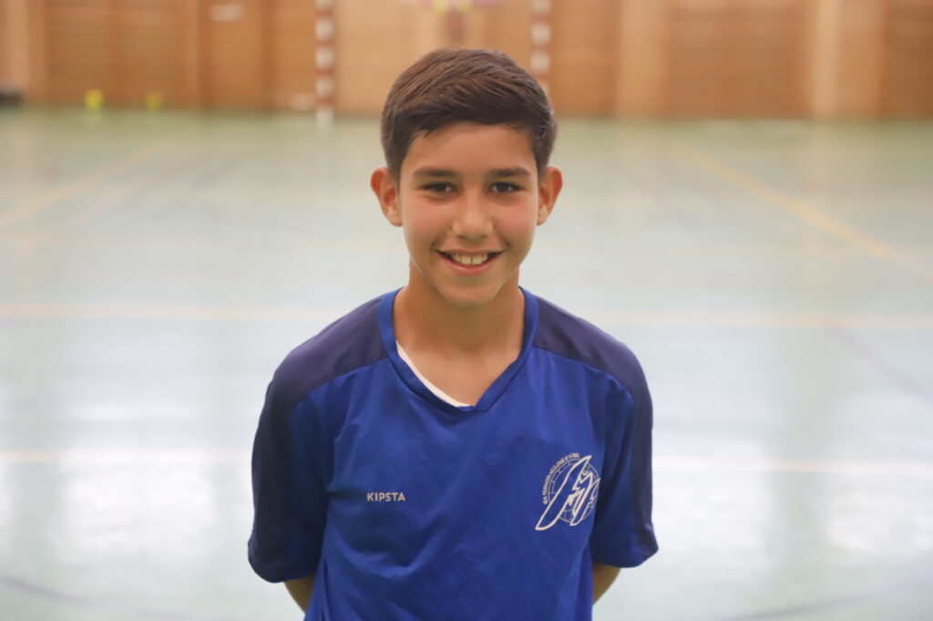 Joven jugador de fútbol sala masculino en Torrejón de Ardoz