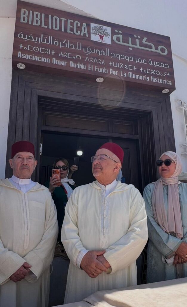 Grupo de personas en la despedida de peregrinos en Melilla