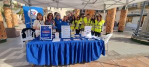 Grupo de personas en un evento de ADIMEL sobre diabetes