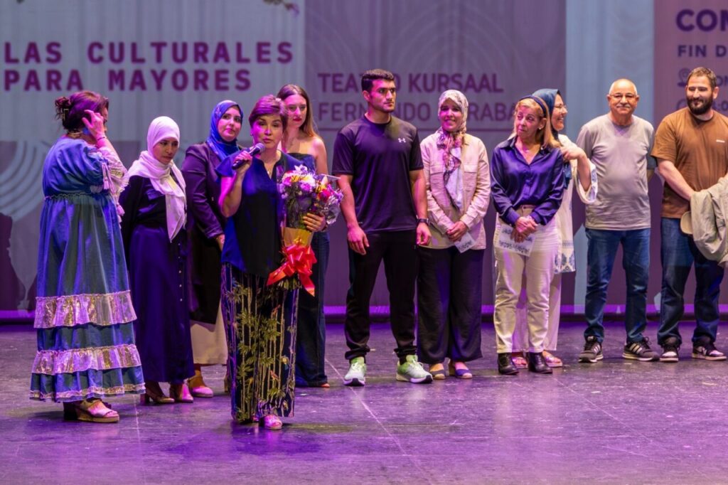 Actuación en el festival de Aulas Culturales para Mayores en el Teatro Kursaal.