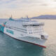 Barco de Balearia navegando en el mar cerca de Almería