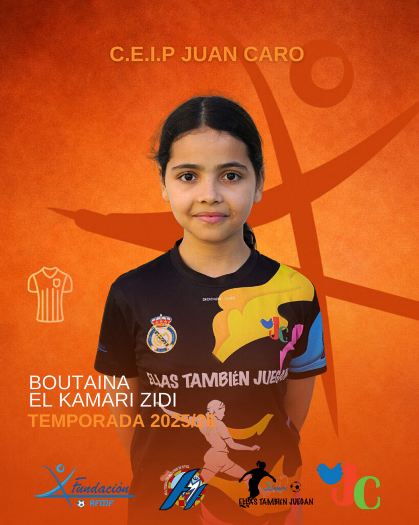 Niña con camiseta del CEIP Juan Caro en evento deportivo