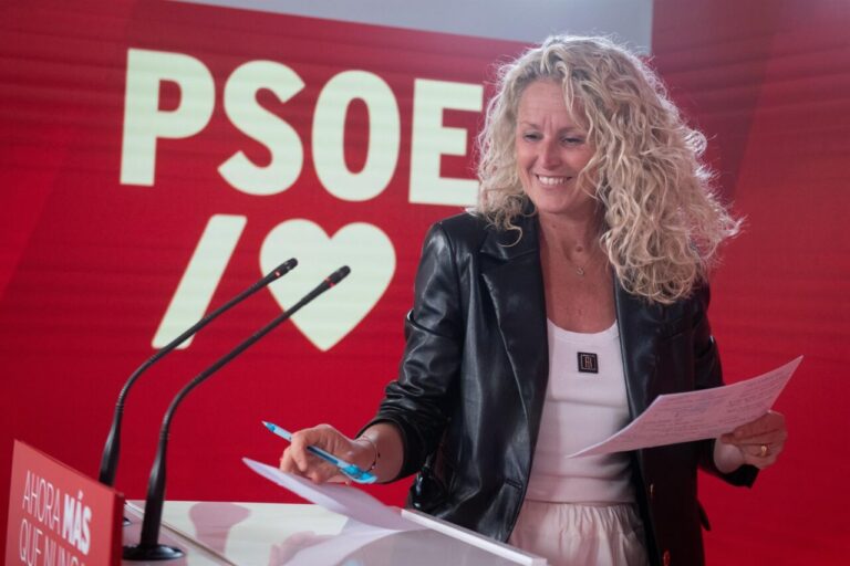 Miembro del PSOE en un Comité Federal en Madrid