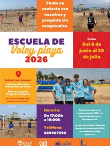Niños y jóvenes entrenando vóley playa en la arena