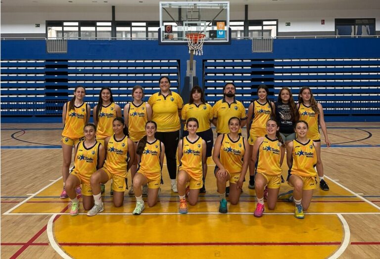 Equipo femenino del C.D. La Salle en el Campeonato de España Infantil de baloncesto