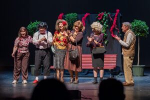 Actuación de alumnos en el festival fin de curso en el Teatro Kursaal