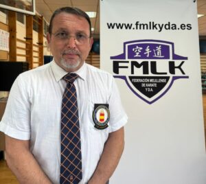 Francisco Javier Ruiz, presidente de la Federación Melillense de Kárate, en evento deportivo.
