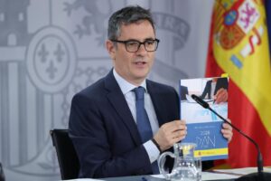 Ministro Félix Bolaños presentando el Plan Anual Normativo 2026