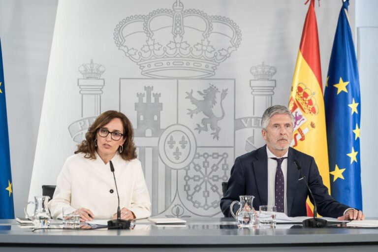Ministros españoles en rueda de prensa sobre el barco MV Hondius y el hantavirus