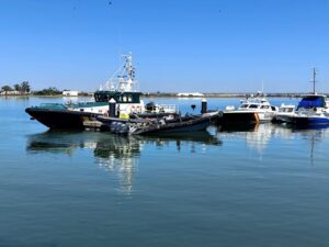 Embarcaciones de la Guardia Civil en el puerto de Huelva