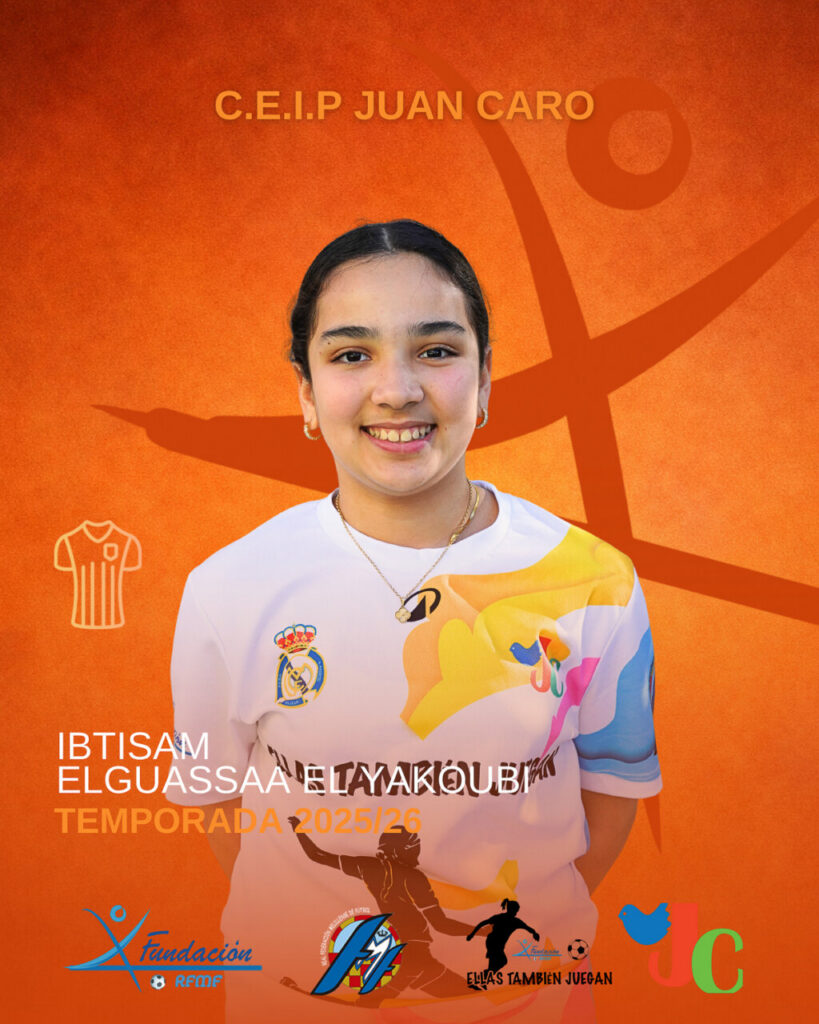 Retrato de Ibtisam Elguasaa en camiseta del CEIP Juan Caro
