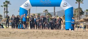 Participantes del Triatlón Supersprint Trimelilla en la playa