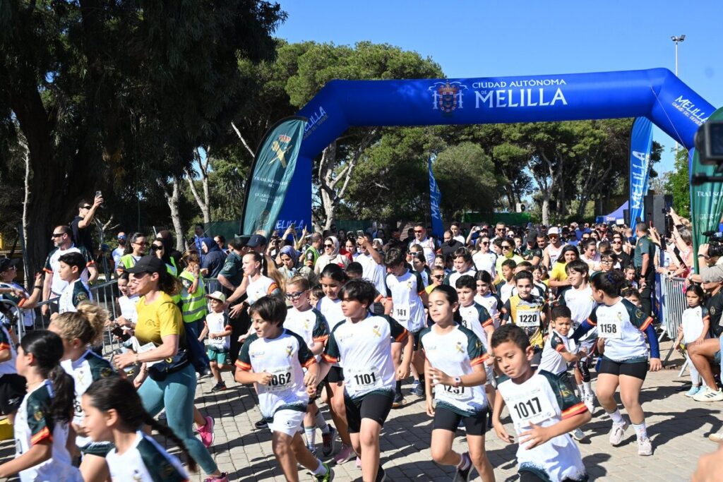 Participantes corriendo en la IV Trail Solidaria 062 en Melilla