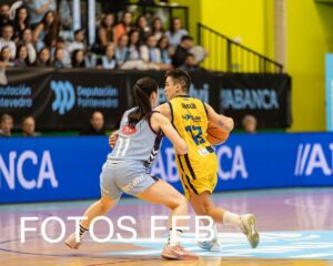 Jugadoras de baloncesto en un partido de semifinales del MCD La Salle