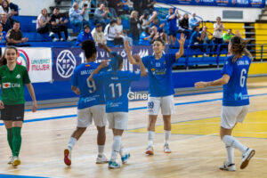 Jugadoras del Melilla Torreblanca celebrando un gol en el partido