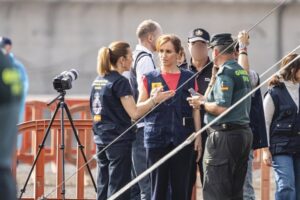 Mónica García en rueda de prensa sobre salud pública y evacuación.