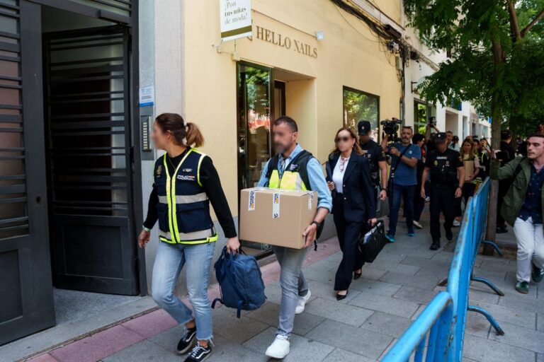 Operativos policiales en la investigación del caso Plus Ultra