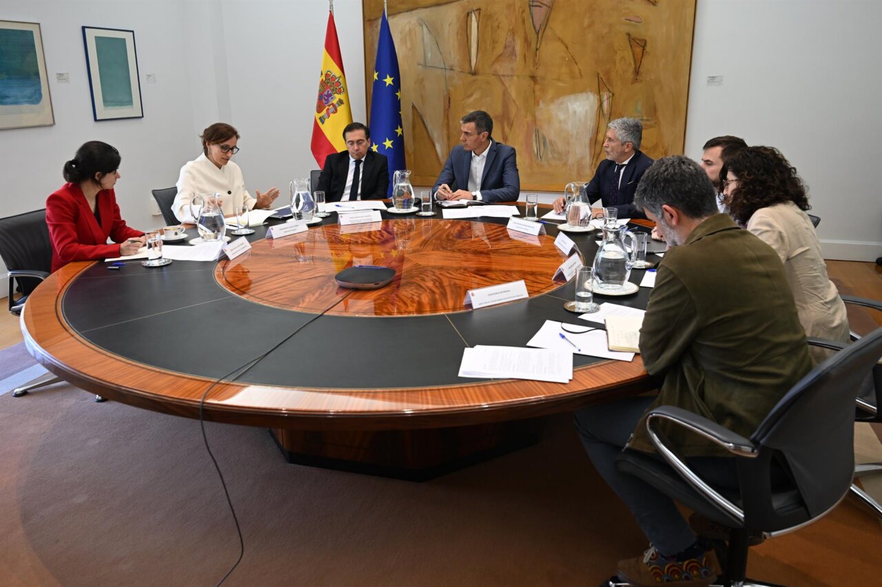 Reunión del gobierno español sobre el hantavirus y medidas de salud pública
