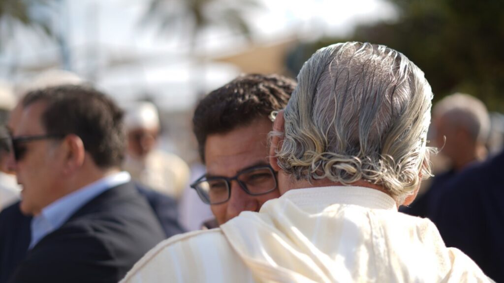 Yahya Yahya participando en el rezo colectivo del Eid Al-Adha en Melilla.