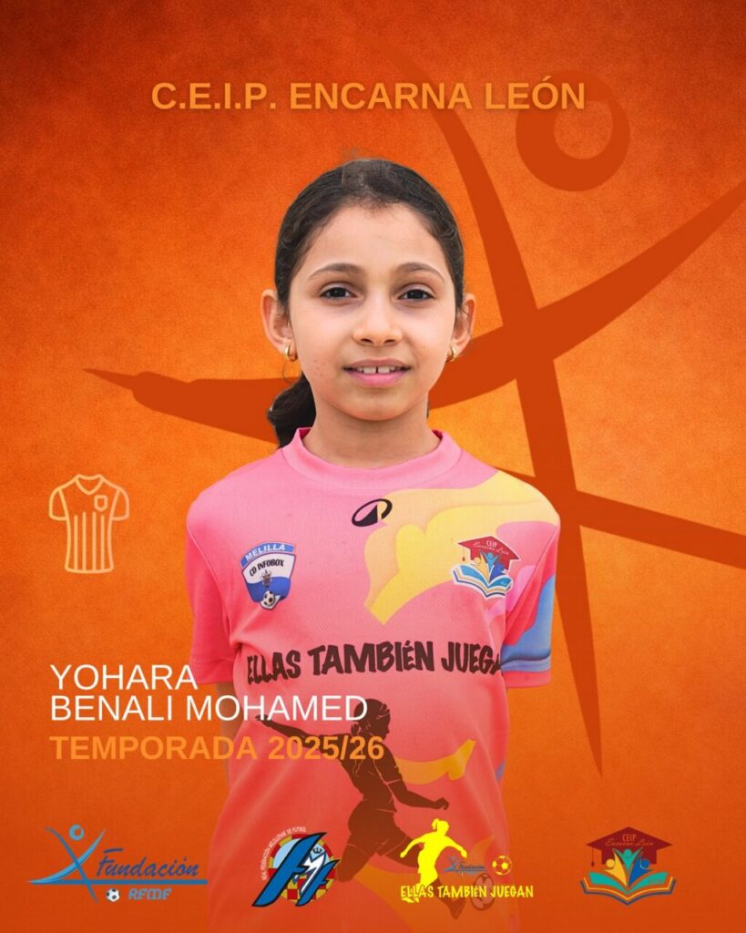 Retrato de Yohara Benali Mohamed en camiseta de fútbol del CEIP Encarna León.