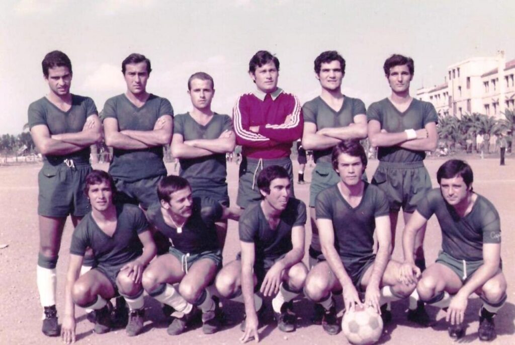 Equipo de fútbol en homenaje a Pepito en Melilla