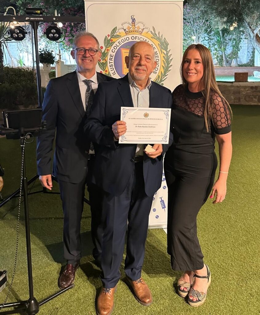 Homenaje a médicos veteranos en el Colegio de Médicos de Melilla