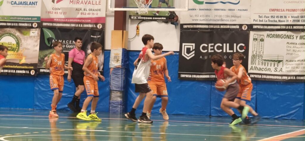 Jugadores del C.D. Enrique Soler en el Torneo Minibasket Coín 2026