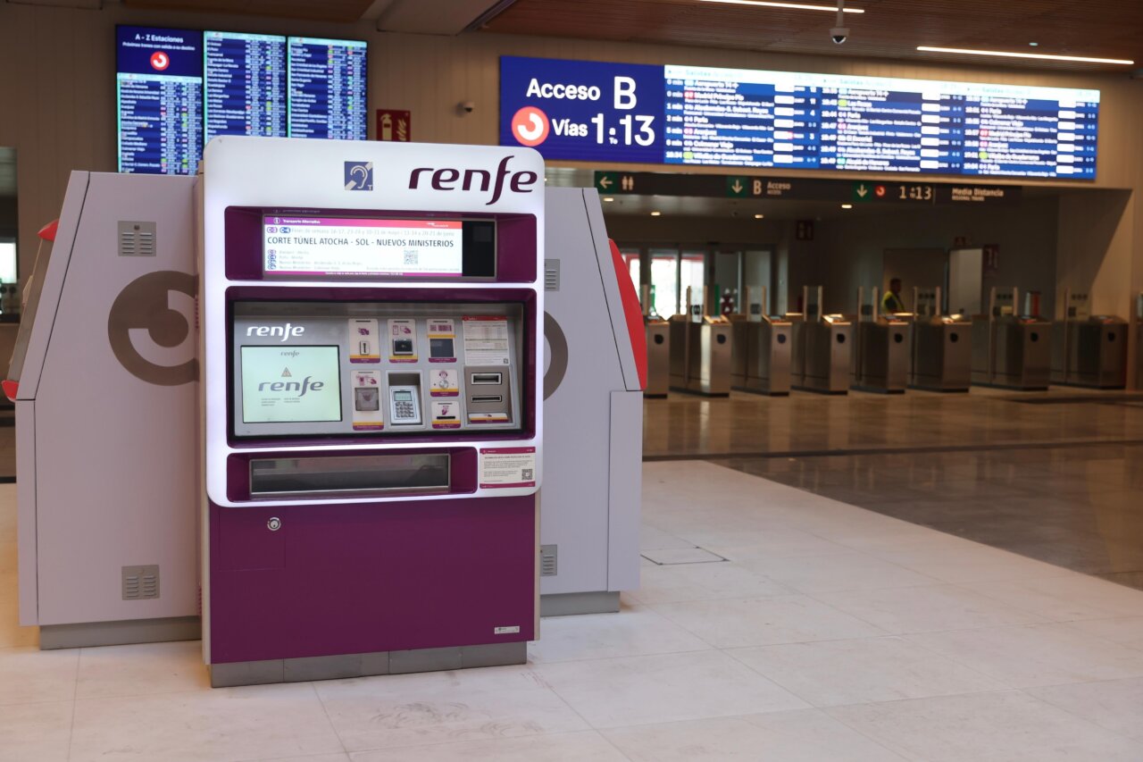 Máquina expendedora de billetes en la estación de Chamartín