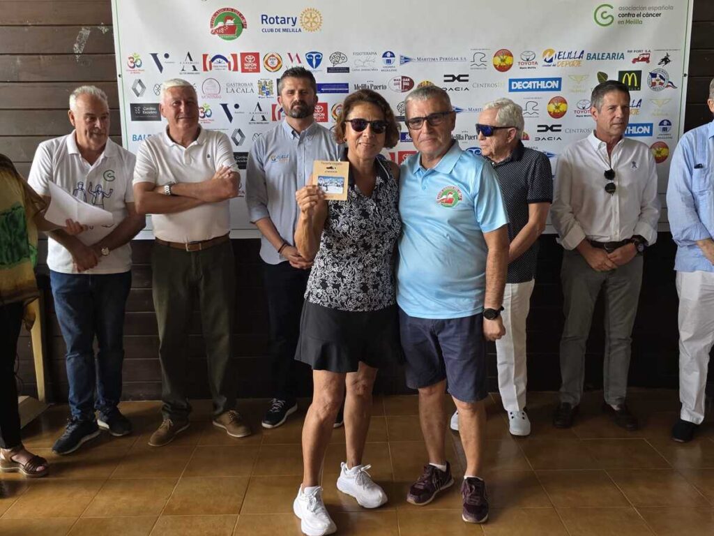 Entrega de trofeos en el III Torneo de Golf Rotary en Melilla